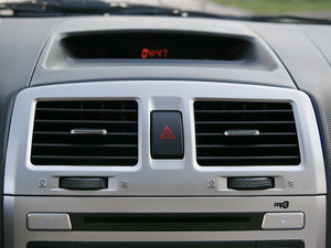 2010款1.5L 手动豪华版 空调出风口
