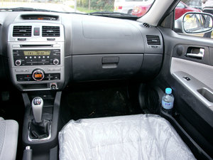 2010款1.5L 手动豪华版 中控区