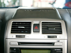2010款1.5L 手动舒适版 空调出风口