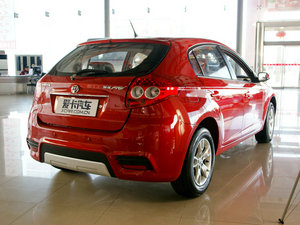 2010款1.5L 手动豪华版 整体外观