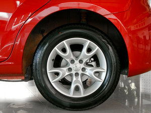 2010款1.5L 手动豪华版 轮圈