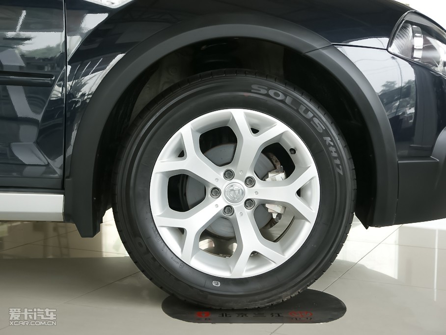 2010�����A�E��CROSS 1.5L �քӺ��A��