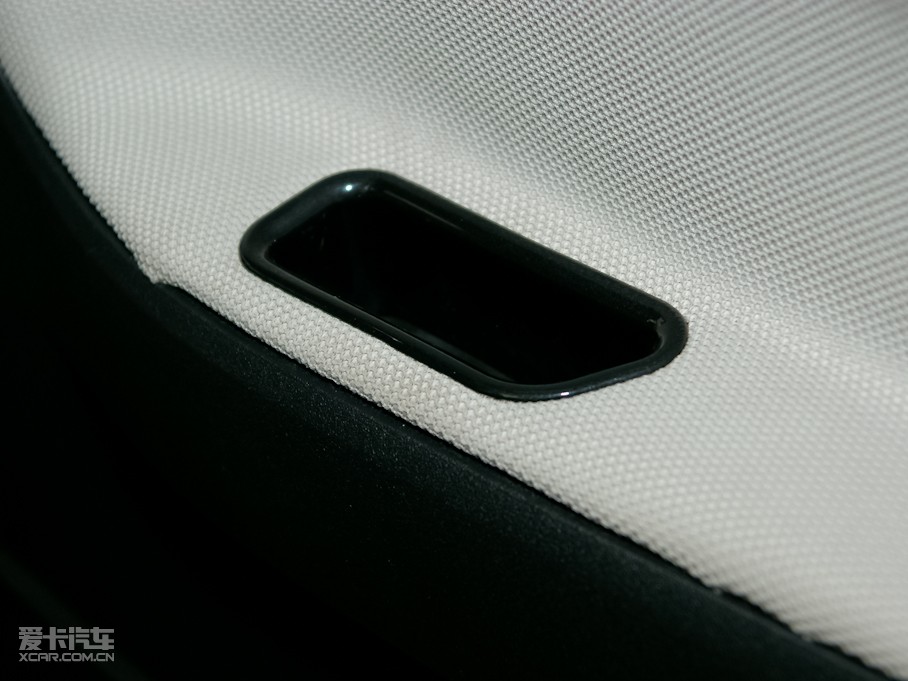 2010�����A�E��CROSS 1.5L �ք����m��