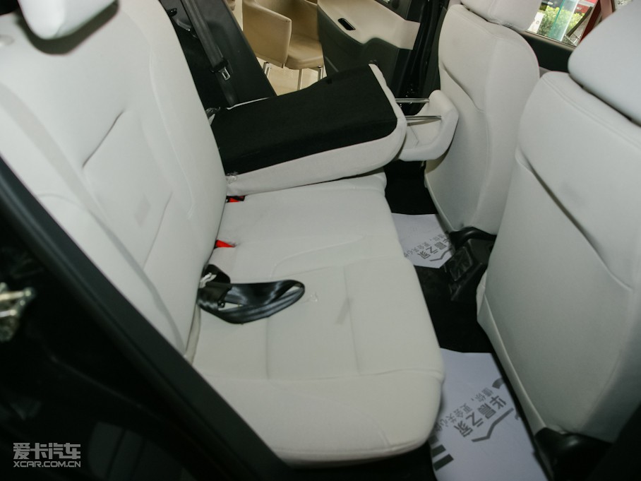 2010�����A�E��CROSS 1.5L �ք����m��