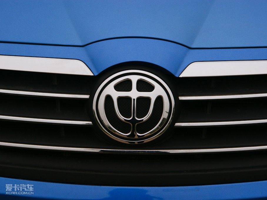 2010�����A�E��CROSS 1.5L �քӺ��A��