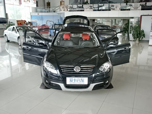 2010款1.5L 手动豪华版 整体外观