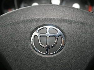2010款1.5L 手动舒适版 中控区