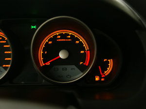 2010款1.5L 手动舒适版 中控区
