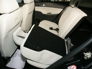 2010款1.5L 手动舒适版 空间座椅