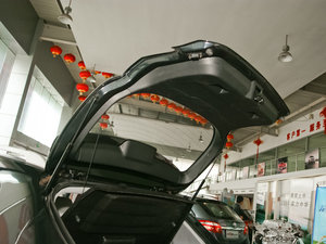 2010款1.5L 手动舒适版 空间座椅