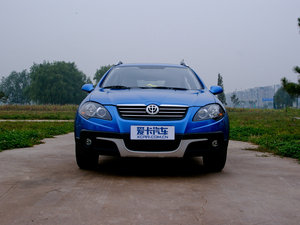 2010款1.5L 手动豪华版 正前