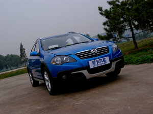2010款1.5L 手动豪华版 整体外观