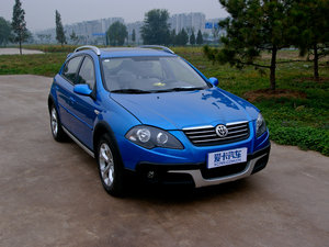 2010款1.5L 手动豪华版 整体外观