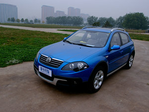 2010款1.5L 手动豪华版 整体外观
