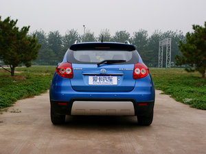 2010款1.5L 手动豪华版 正后	