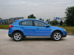 2010款1.5L 手动豪华版 整体外观