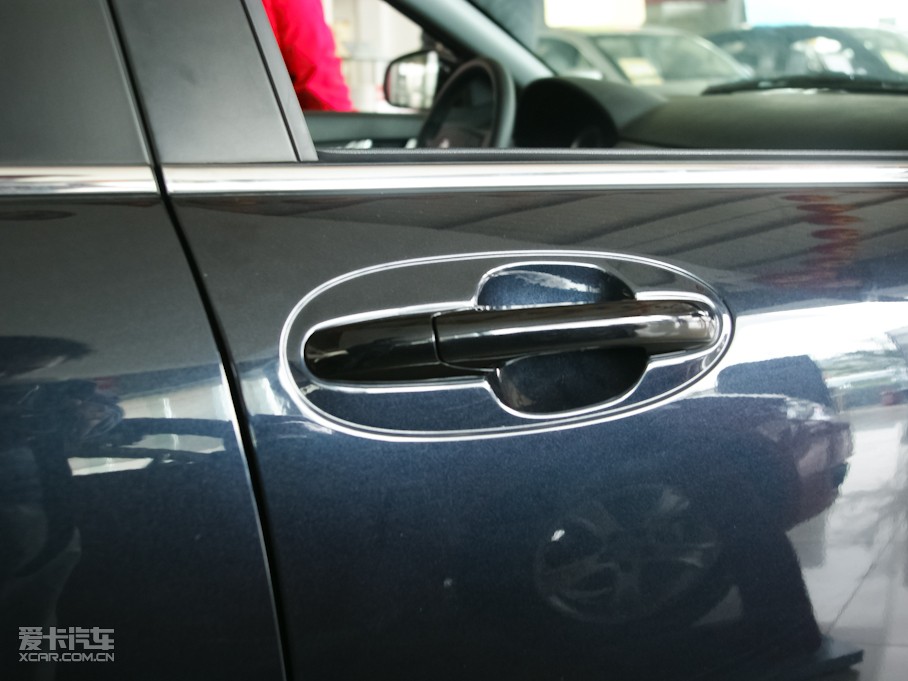 2011�����A�E�� 1.8L �ԄӺ��A��