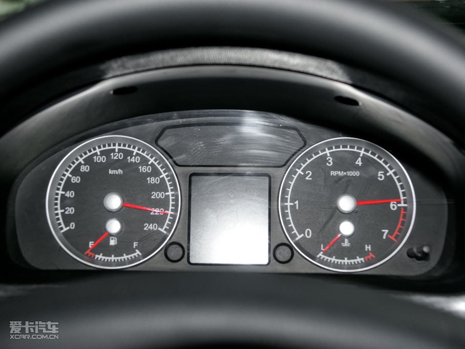 2011�����A�E�� 1.8L �ԄӺ��A��