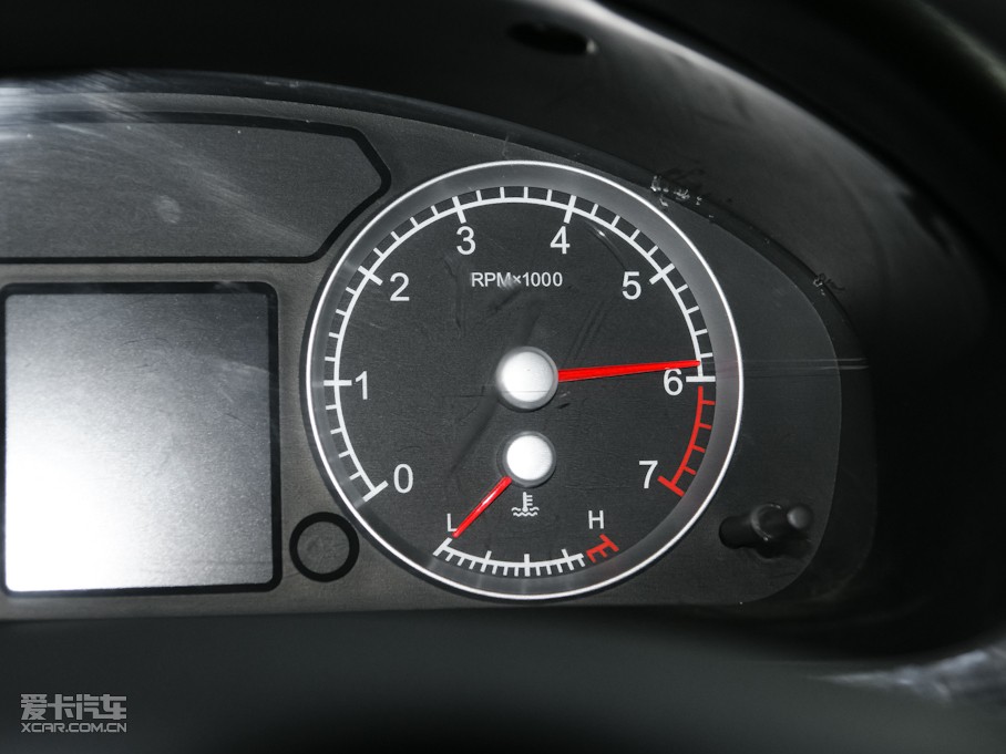 2011�����A�E�� 1.8L �ԄӺ��A��