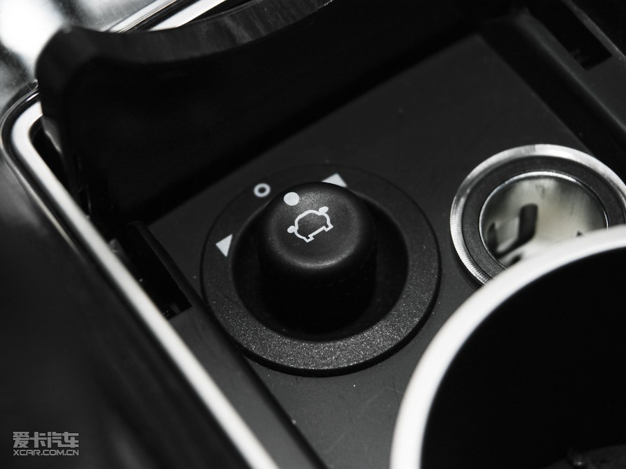 2011�����A�E�� 1.8L �Ԅ�(d��ng)���A��