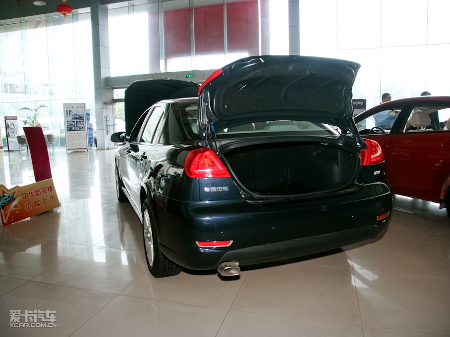 2011�����A�E�� 1.8L �ԄӺ��A��