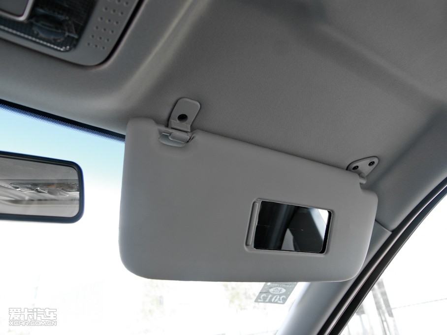 2011�����A�E�� 1.8L �քӺ��A��