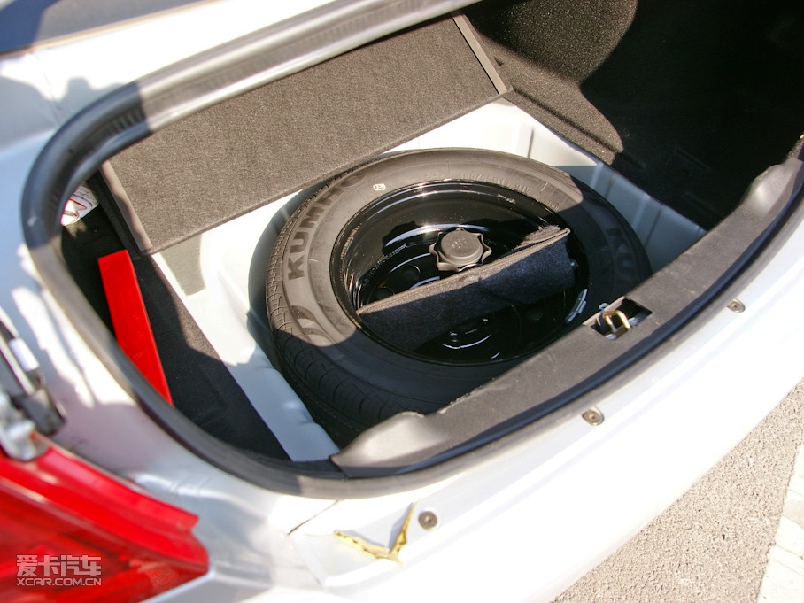 2011�����A�E�� 1.8L �քӺ��A��