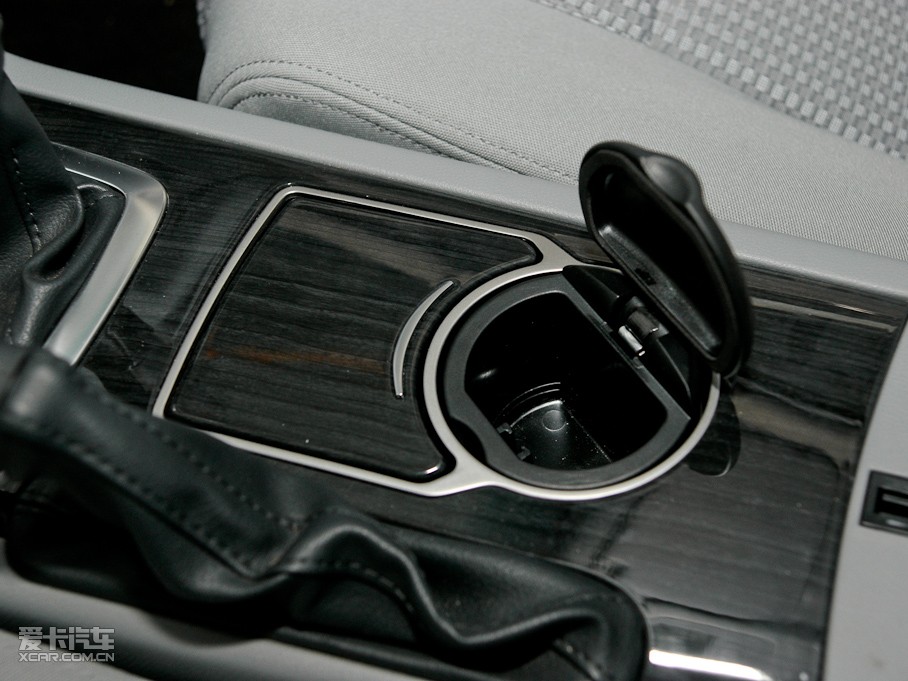 2011�����A�E�� 1.6L �ք����m��