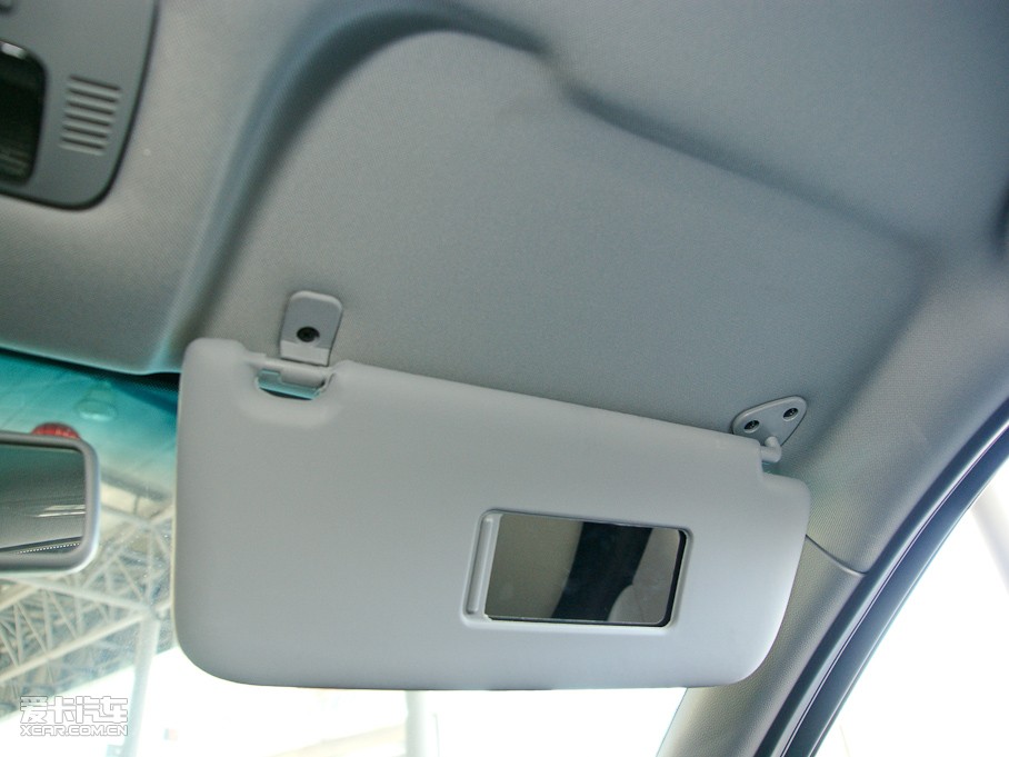 2011�����A�E�� 1.6L �ք����m��