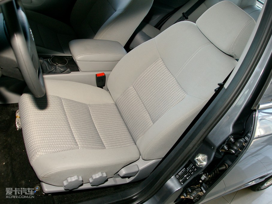 2011�����A�E�� 1.6L �ք����m��