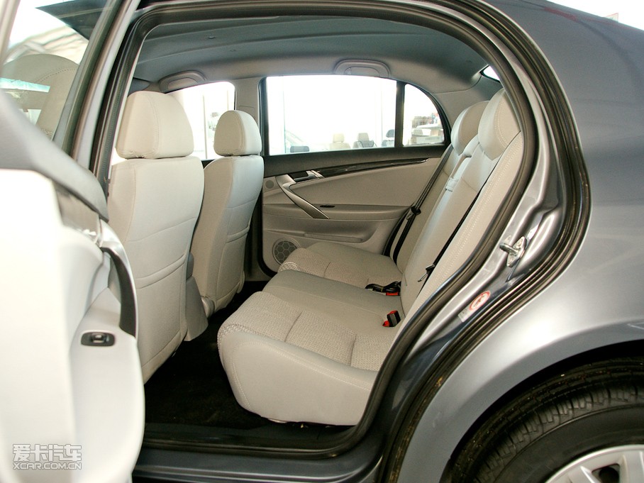 2011�����A�E�� 1.6L �ք����m��