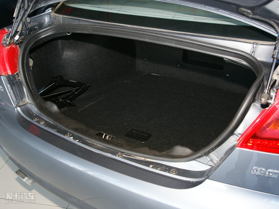 2011�����A�E�� 1.6L �ք����m��