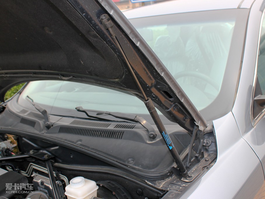 2011�����A�E�� 1.8L �ք����m��