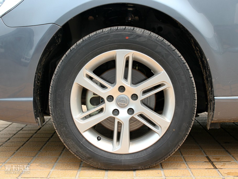 2011�����A�E�� 1.8L �ք����m��