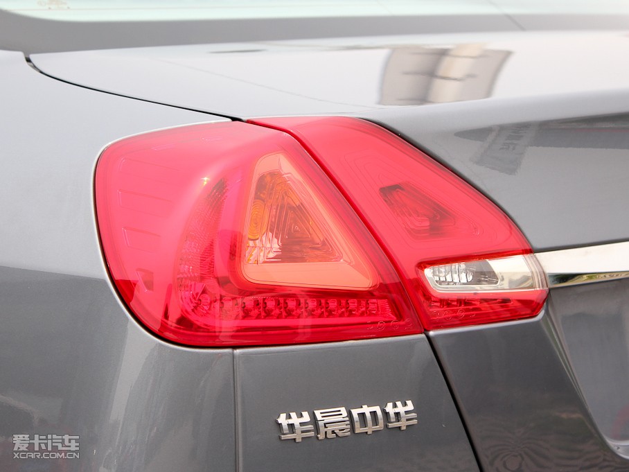 2011�����A�E�� 1.8L �ք����m��