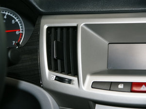 20111.8L Ԅ(dng)A {(dio)L(fng)