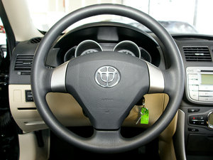 2011款1.5L 自动豪华版 方向盘