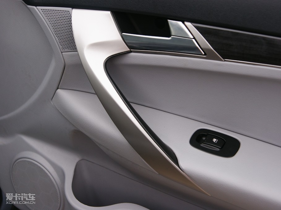 2011AEWagon 2.0L ք(dng)A