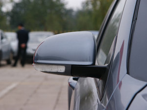 2011款2.0L 手动豪华版 细节外观