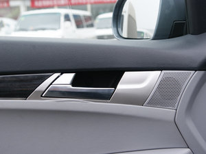 2011款2.0L 手动豪华版 空间座椅