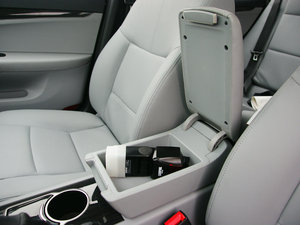 2011款2.0L 手动豪华版 空间座椅