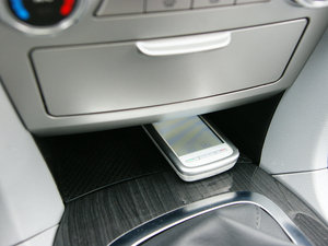 2011款2.0L 手动豪华版 空间座椅