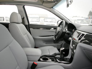 2011款2.0L 手动豪华版 空间座椅
