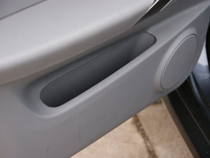 2011款2.0L 手动豪华版 空间座椅