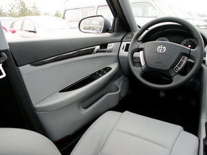 2011款2.0L 手动豪华版 空间座椅