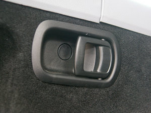 2011款2.0L 手动豪华版 空间座椅