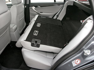 2011款2.0L 手动豪华版 空间座椅