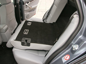 2011款2.0L 手动豪华版 空间座椅