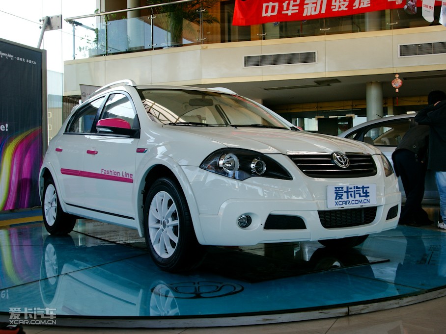 2010�����A�E��CROSS �w�� 1.5L �Ԅӕr�а�