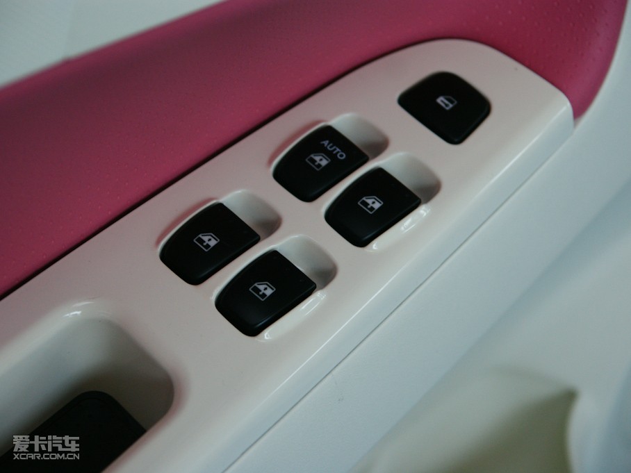 2010�����A�E��CROSS �w�� 1.5L �Ԅӕr�а�